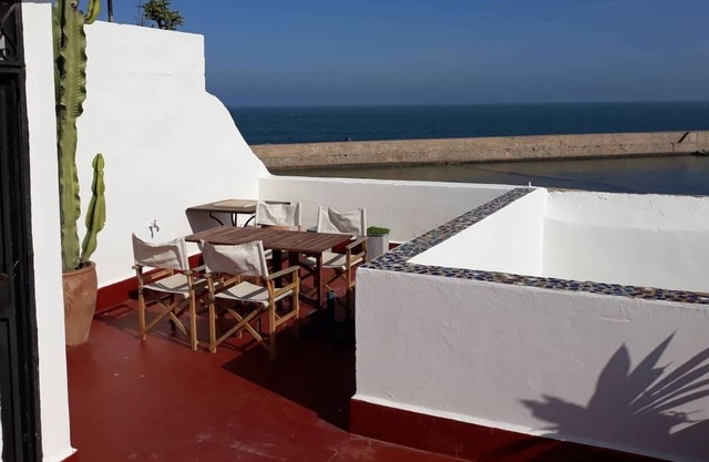 Sunny appartment in villa 1st floor FULLY EQUIPED