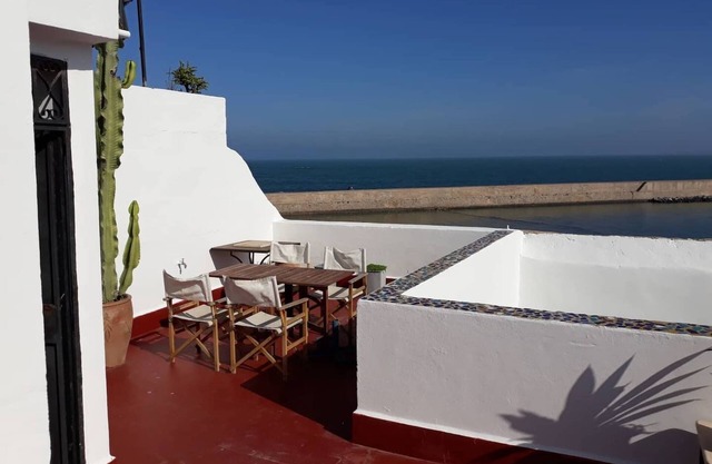 Sunny appartment in villa 1st floor FULLY EQUIPED