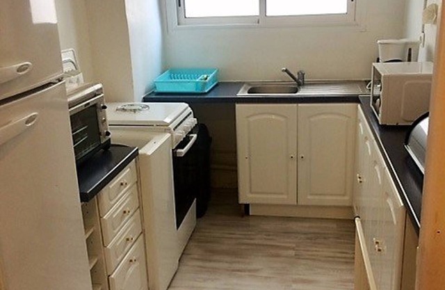Sunny 2-Bedroom Apartment with Balcony & Optional Parking in Amélie-les-Bains