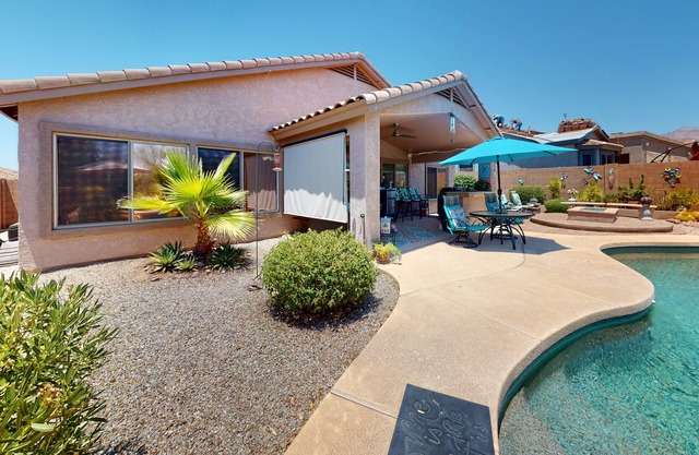 Sunny Honeysuckle | Home in Gold Canyon