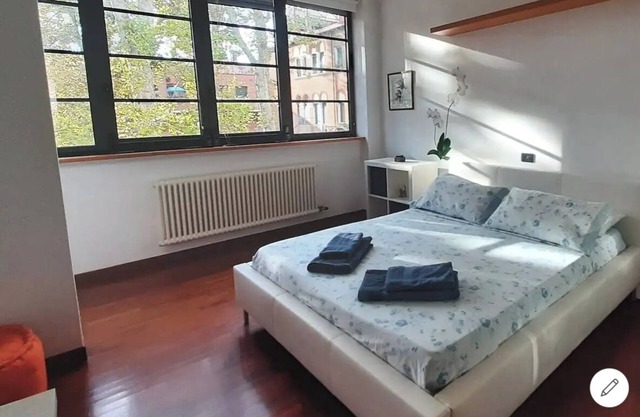 Sunny loft in venice