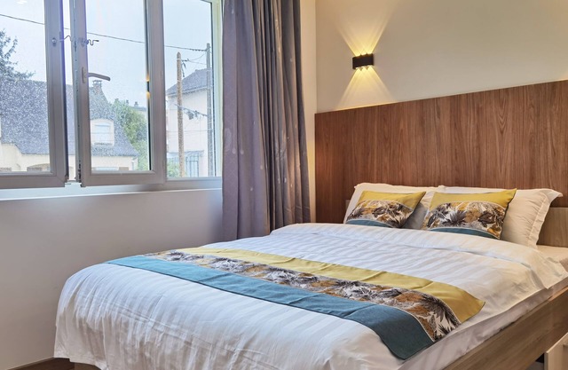 Sunny Private Studio/Free charging parking N3