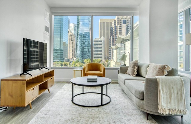 Sunny Rincon Hill 2BR w/Gym & Roof Terrace near tech HQs, by Blueground