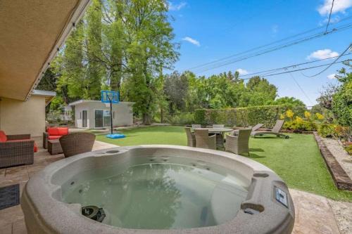 SunnyHill Escape