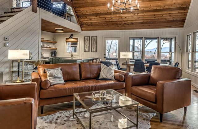 Sunrise and Stardust - Hot Tub | Mountain Views | Screened Porch |
