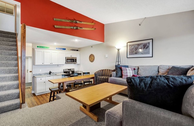 Sunrise C-105 | 1 Bed, 1 Bath