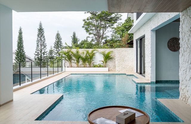 Sunrise City View Villa 9 Bedrooms with a Heated Private Swimming Pool