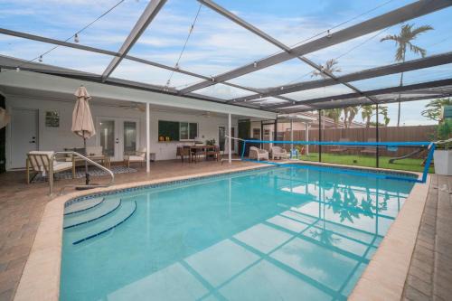 Sunrise Serenade - Sun-Soaked FLL Getaway - Pool - BBQ - Near Beaches
