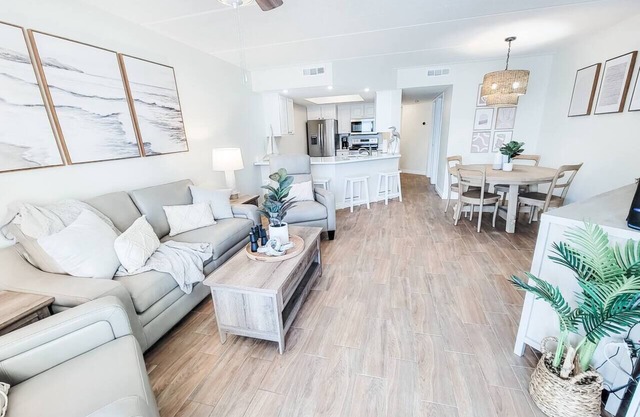 Sunrise Solitude Oceanfront Condo - Heated Saltwater Pool Incredible Sunrises