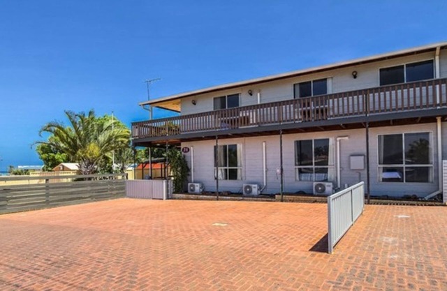 Sunrises Kalbarri, entire large family home