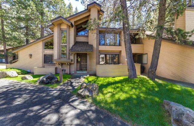 Sunriver Resort's Tennis Village 53