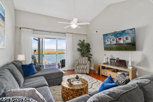 Sunset Bay Villa 310 - Nauti Girl