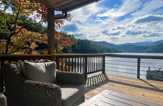 Sunset Cove, a charming waterfront cabin with boat dock on Lake Santeetlah