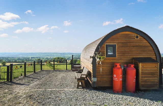 Sunset Holiday Pod - UK48592