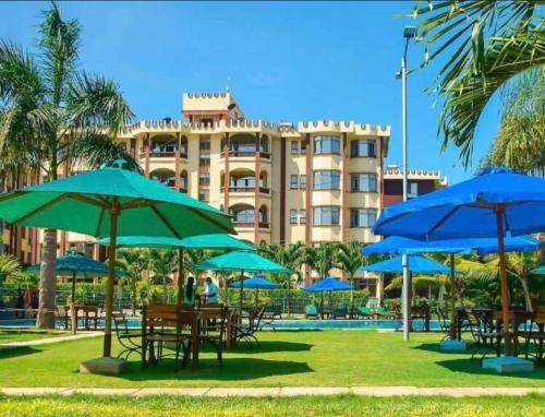 Sunset Paradise Holidays Homes 4-Bedroom 6-Beds