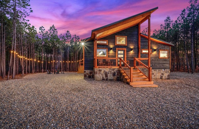 Sunset Views + ATV Trails + Game Room + Bunk Bed Nook + Private Outdoor Living