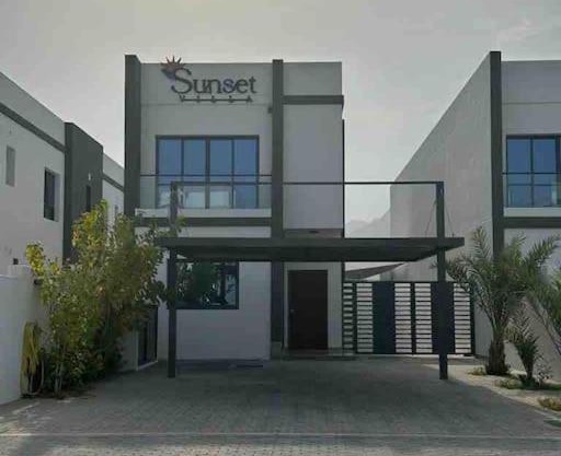 Sunset villa