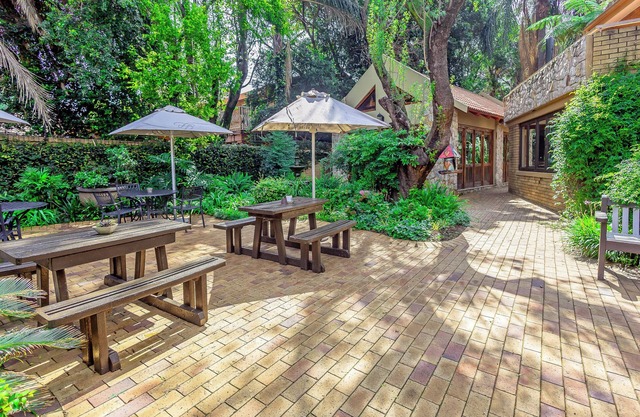 Sunward Park Guest House & Conference Centre