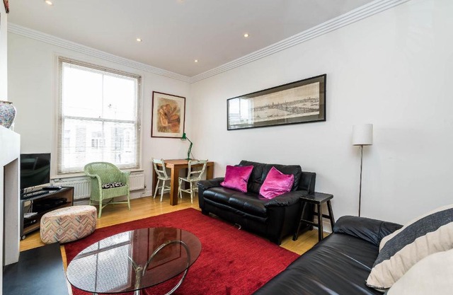 Super 2 Bed Flat in centre Portobello Notting Hill