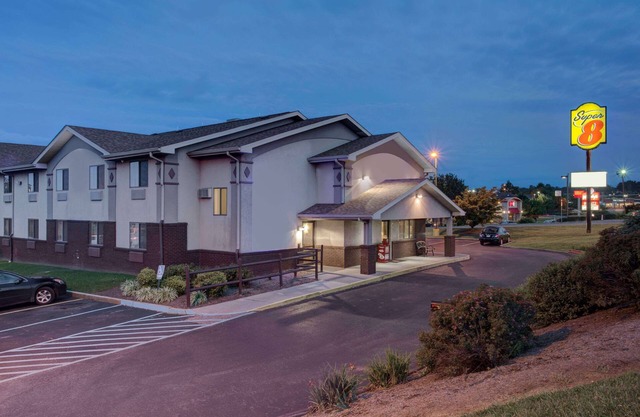 Super 8 by Wyndham Christiansburg/Blacksburg Area