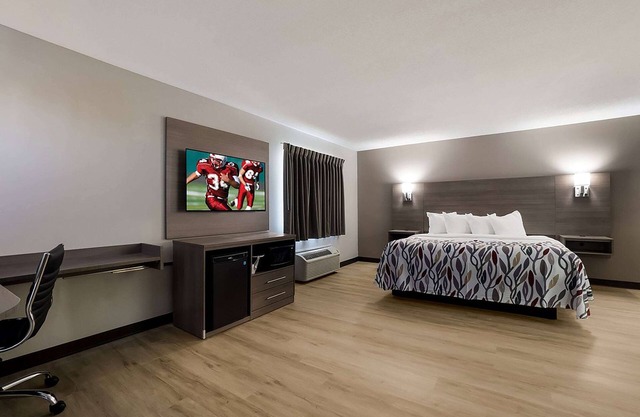 Super 8 By Wyndham Marston