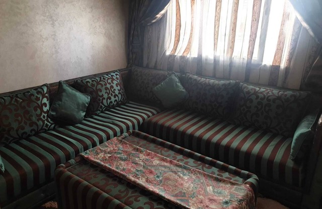 Super City Center Apartment with Parking