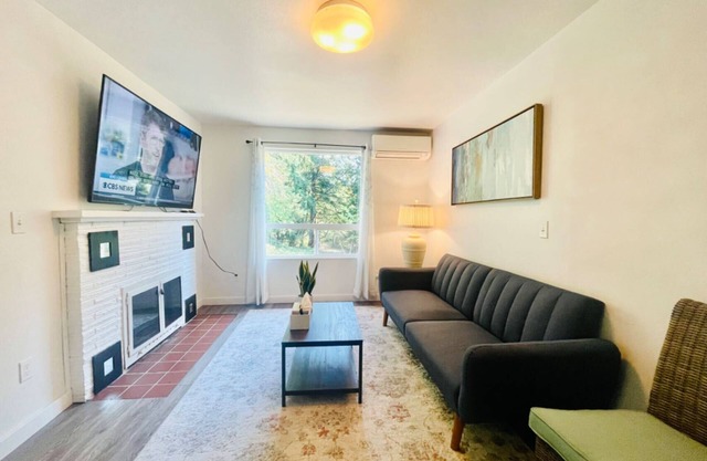 Super Privacy Lakeshore Forest Home with Whole House Air Conditioners