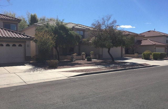 SUPER SANITIZED Back on Market 12/29/21 Hurry! Beautifully Spacious Home