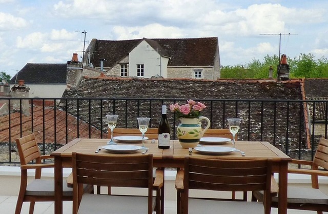 Superb 3 bdrm/3.5 bath central Puligny-Montrachet