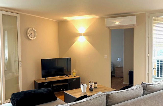 SUPERB APARTMENT WITH LOGIAS