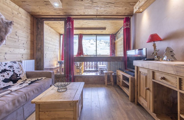 Superb Apartment Cime Caron View ! #P4