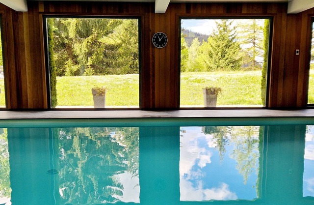 Superb apartment with swimming pool and sauna, Golf and ski in, Mont d'Arbois