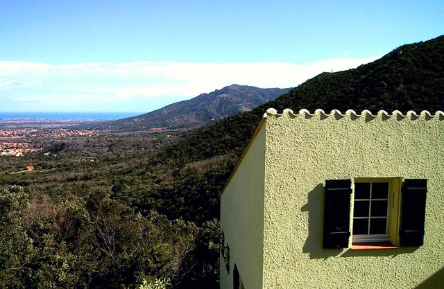 Superb Catalan Villa with private swimming pool and stunning views