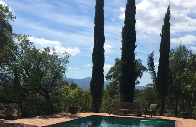 Superb hunting estate (1850) fully renovated, 25 hectares, pool