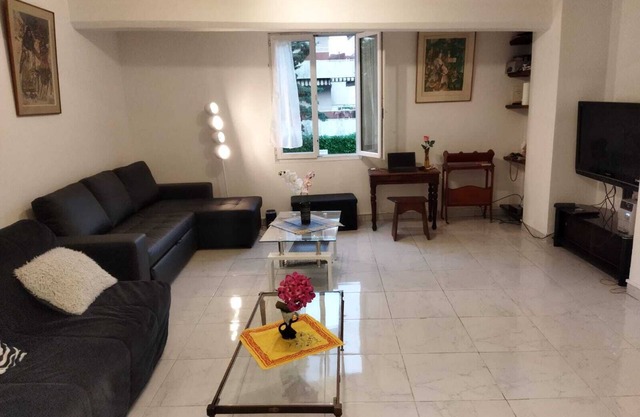 Superb, quiet, comfortable studio 15 minutes' walk from Croisette
