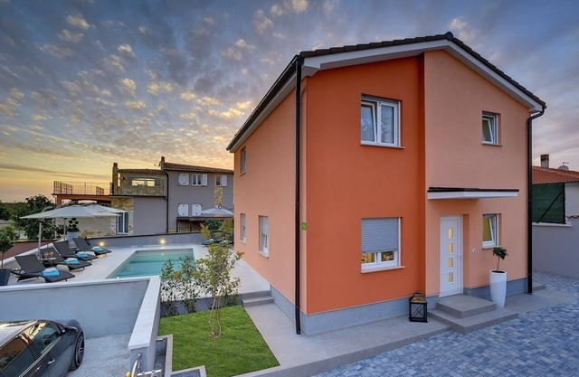 Superb villa with private pool, sun loungers, terrace and private barbecue area