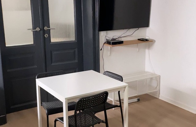 Superbe Appartement Haut Plafond Lumineux Central