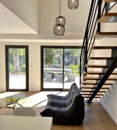 Superbe studio avec accès mer.