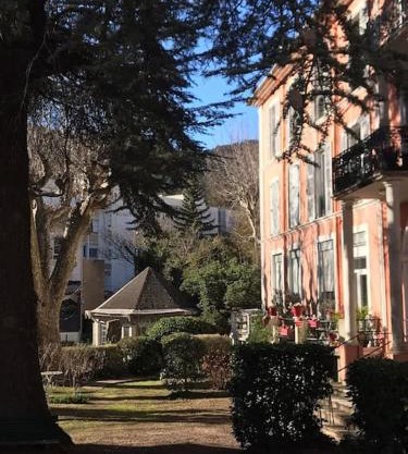 Superbe T2 dans un parc arboré