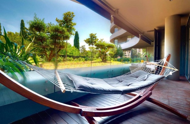 Superior One-bedroom Apartment in City Centar Budva