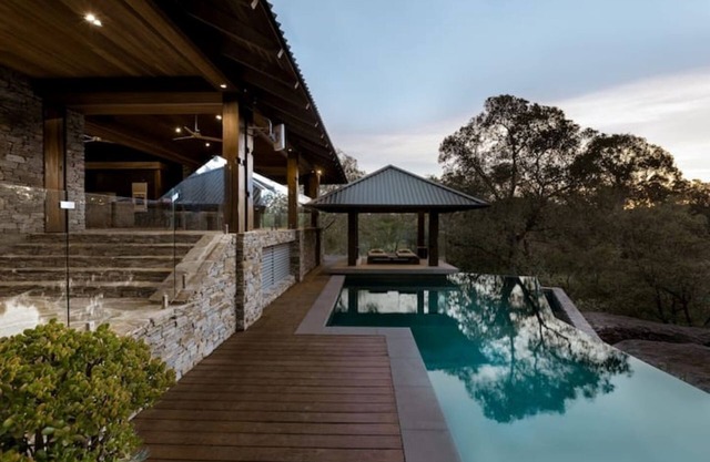 Surin Estate: Spacious 5-bedroom estate in brilliant Cattai with Pool and Garden