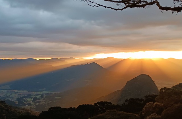 Surreal View of the Urubici Mountains - Wolken Haus