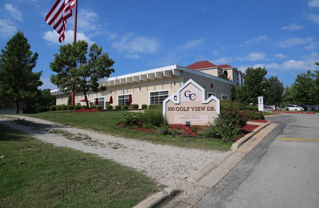 Grand Crowne Resort 