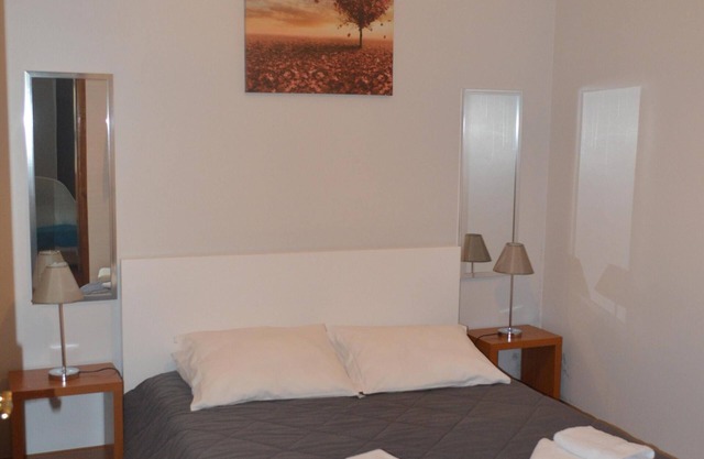 Sweet home, is a small property, cozy, 5 minutes from downtown