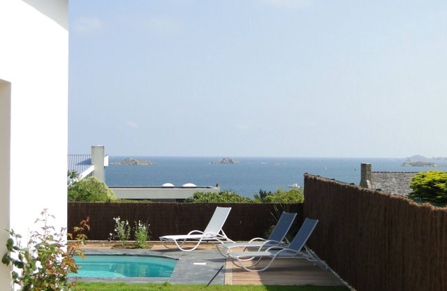 Swimming pool 29 ° Superb Sea View Carantec luxurious quiet comfort