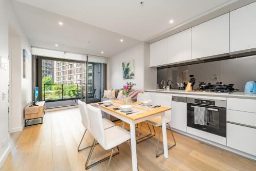 Sydney CBD lovely 2Br with pool BBQ Chinatown ICC