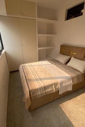 T1 - Mutamba -cidade , Luanda, Angola
