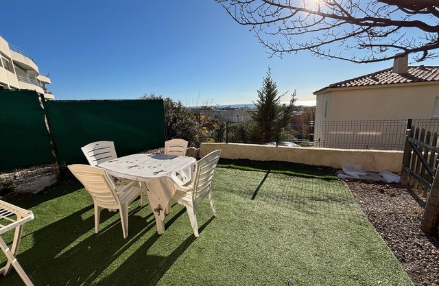 T2, air-conditioned, Wifi (fibre), Sea view, Free private parking. Beaches 5 min away (2)