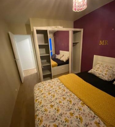 T2 entier Chambre+Salon+Cuisine
