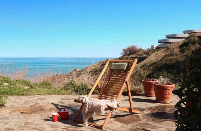 T2 Large terrace with sea view & direct access to the beach – Collioure sector